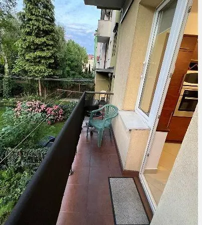 Cheerful 3 Bedroom City House-2